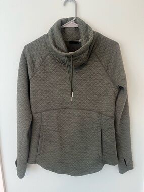 Marmot Women’s M Olive Green Annie Quilted Cowl Neck Pullover